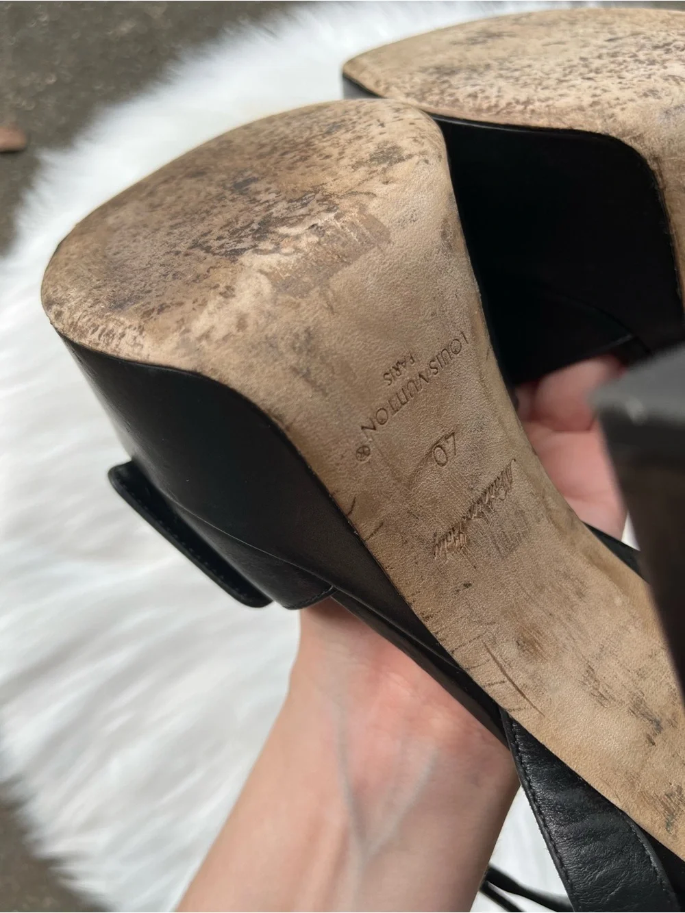 LOUIS VUITTON Black Chunky Leather Shake Platform Sandals Heels sz. 40